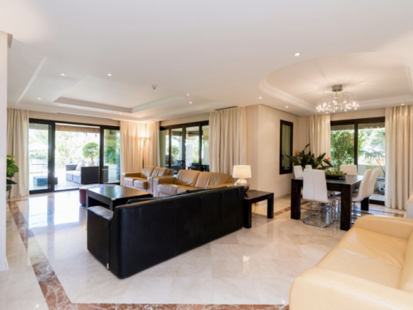 Nueva Andalucia – 3B Luxury Garden Apt – Gated – Gym