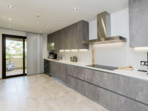 Nueva Andalucia – 3B Luxury Garden Apt – Gated – Gym