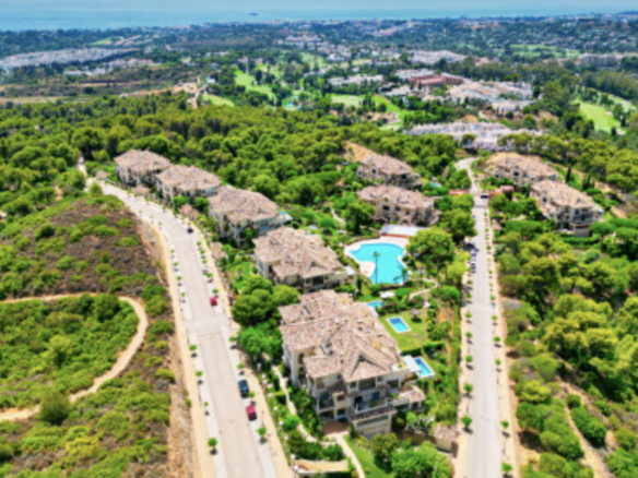 Nueva Andalucia – 3B Luxury Garden Apt – Gated – Gym