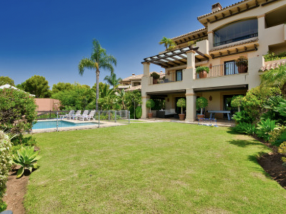 Nueva Andalucia – 3B Luxury Garden Apt – Gated – Gym