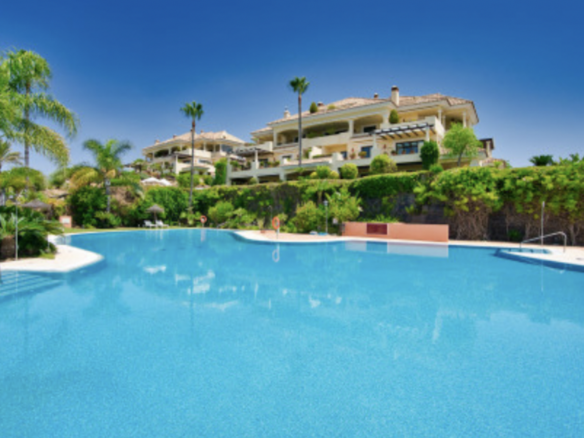 Nueva Andalucia – 3B Luxury Garden Apt – Gated – Gym