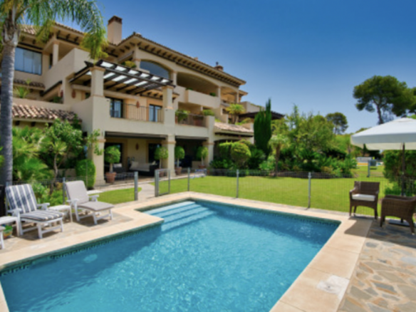 Nueva Andalucia – 3B Luxury Garden Apt – Gated – Gym