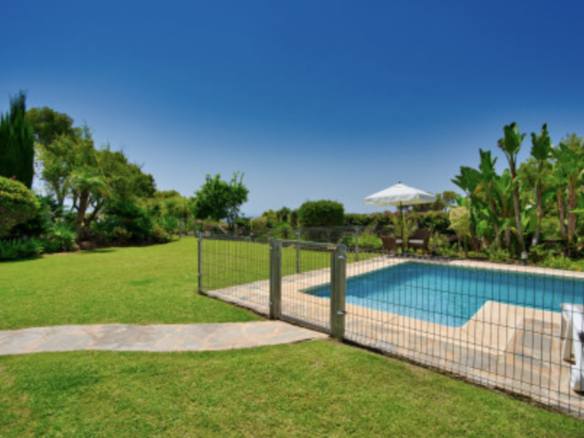 Nueva Andalucia – 3B Luxury Garden Apt – Gated – Gym
