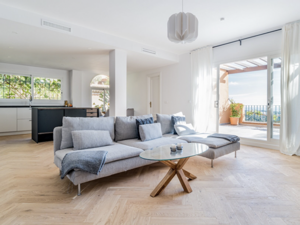 Nueva Andalucia  – 3B Penthouse – Panoramic Views