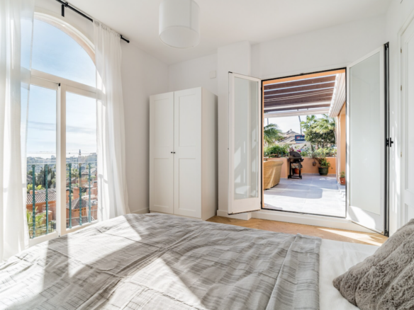 Nueva Andalucia  – 3B Penthouse – Panoramic Views