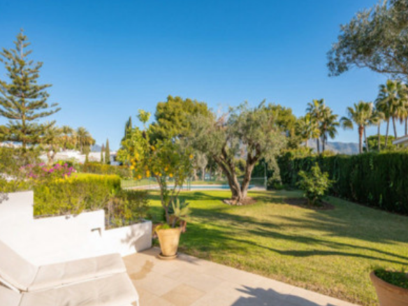 Nueva Andalucia  -3B Townhouse – Great Family Home