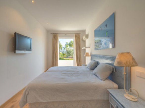 Nueva Andalucia  -3B Townhouse – Great Family Home