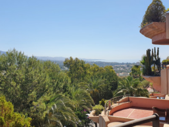 Nueva Andalucia – 4B Apartments – Golf  & Sea Views