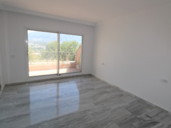 Nueva Andalucia – 4B Apartments – Golf  & Sea Views