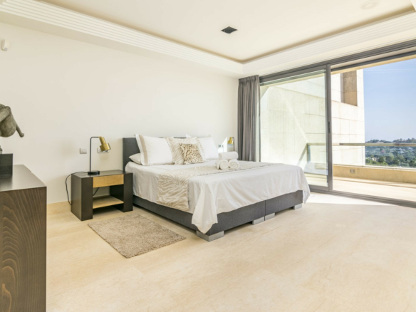 Reserved – Nueva Andalucia – Los Arrayanes – Duplex penthouse (370m2)