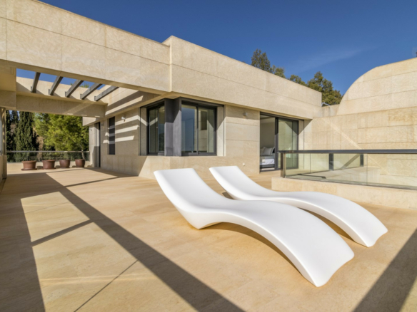 Reserved – Nueva Andalucia – Los Arrayanes – Duplex penthouse (370m2)