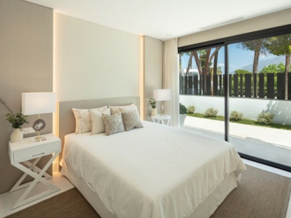 🏠✨ SOLD – Nueva Andalucía – 5B Modern Villa – Central 🌟