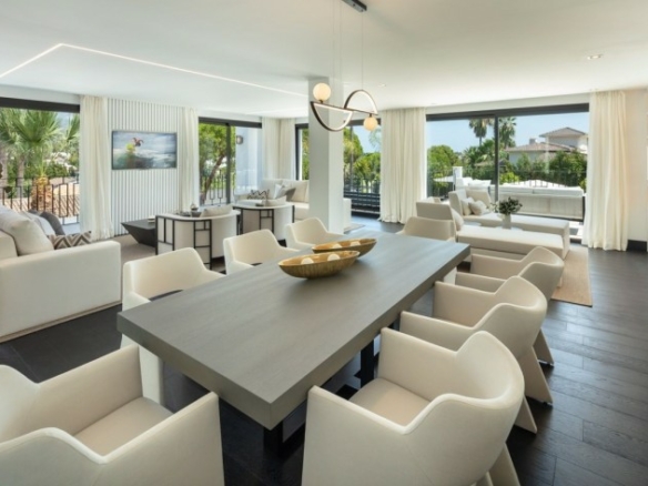 🏠✨ SOLD – Nueva Andalucía – 5B Modern Villa – Central 🌟