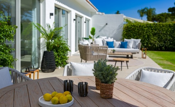 For sale – Nueva Andalucia –  Nice 3B Bungalow – Gated  -1st Line Golf
