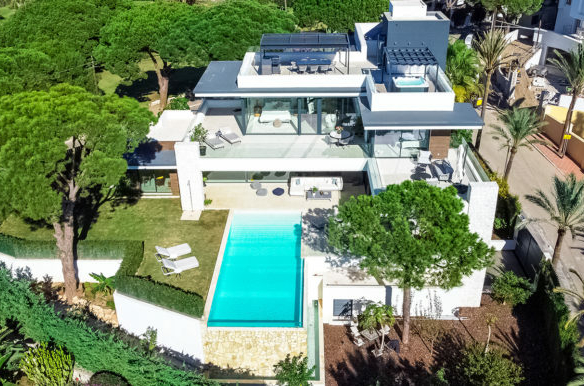 Marbella East – 7B Modern villa – Sea Views