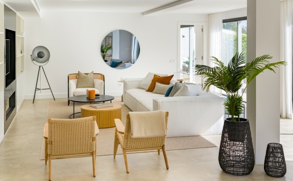 For sale – Nueva Andalucia –  Nice 3B Bungalow – Gated  -1st Line Golf