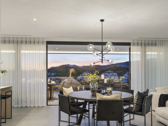 Nueva Andalucia – 5B Modern Villa -Key Ready – Panoramic Views
