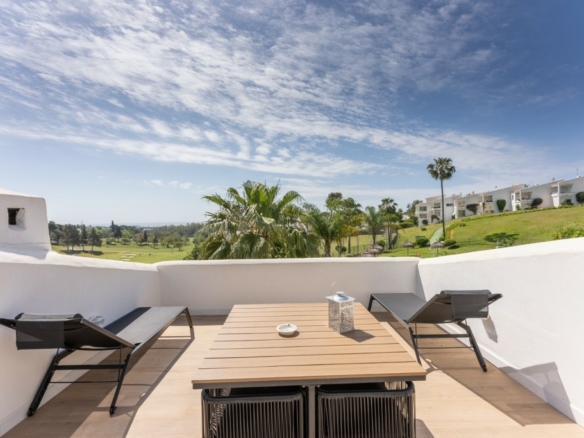 Nueva Andalucia – 3B Duplex Apt. – Close to facilities