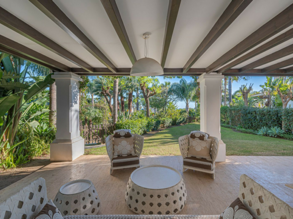 SOLD: Modern Villa in Golden Mile – Gated Tropical Community 🌴