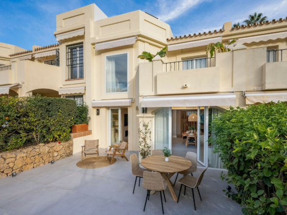 La Quinta – 3B Townhouse – Key ready – West facing