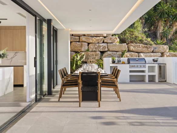 Nueva Andalucia – 5B Modern Villa -Key Ready – Panoramic Views