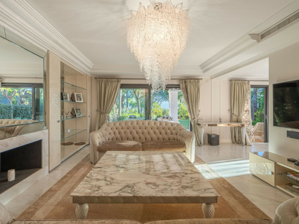 SOLD: Modern Villa in Golden Mile – Gated Tropical Community 🌴