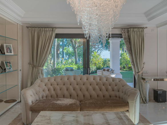 SOLD: Modern Villa in Golden Mile – Gated Tropical Community 🌴