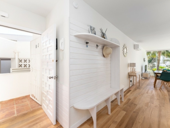 Nueva Andalucia – 3B Duplex Apt. – Close to facilities