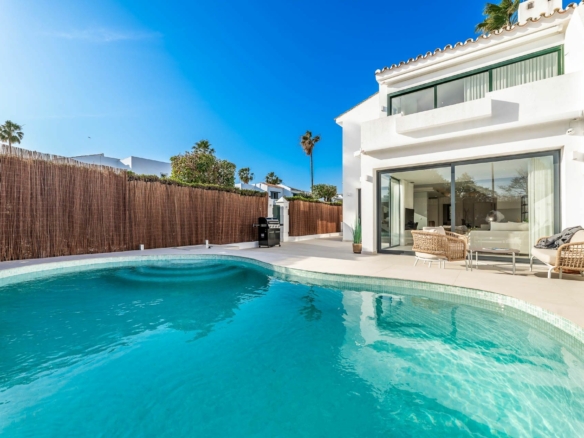 San Pedro -4B Townhouse – Turn Key -Near Facilities