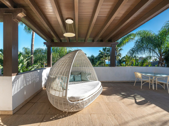 SOLD: Modern Villa in Golden Mile – Gated Tropical Community 🌴