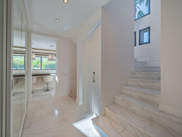 SOLD: Modern Villa in Golden Mile – Gated Tropical Community 🌴