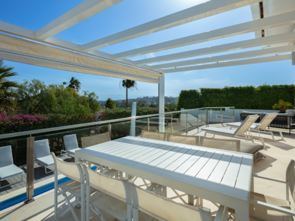 Nueva Andalucia – 5B Villa – Key Ready  – Sea Views