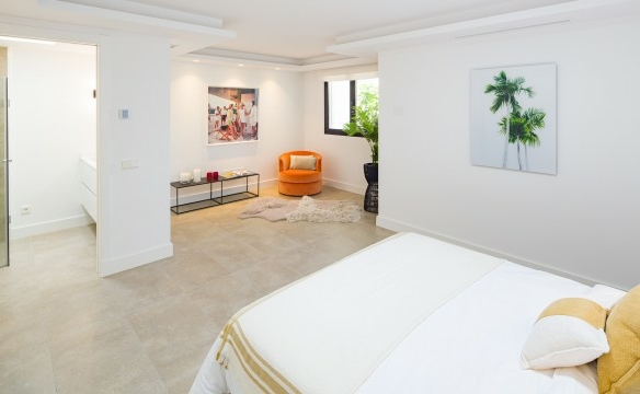 For sale – Nueva Andalucia –  Nice 3B Bungalow – Gated  -1st Line Golf