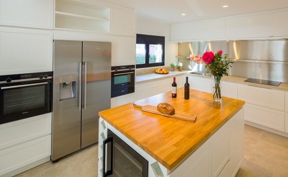 For sale – Nueva Andalucia –  Nice 3B Bungalow – Gated  -1st Line Golf