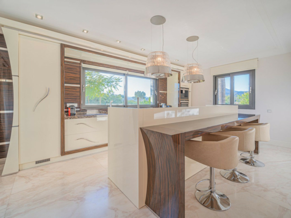 SOLD: Modern Villa in Golden Mile – Gated Tropical Community 🌴