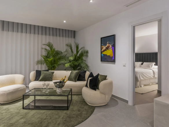 Nueva Andalucia – 5B Modern Villa -Key Ready – Panoramic Views