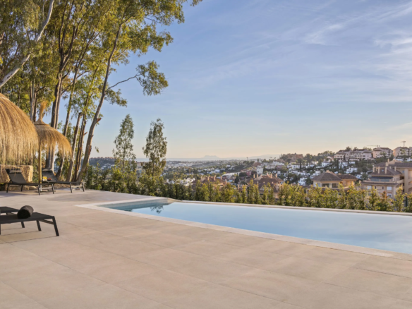 Nueva Andalucia – 5B Modern Villa -Key Ready – Panoramic Views