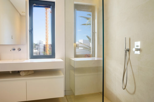 Marbella East – 7B Modern villa – Sea Views