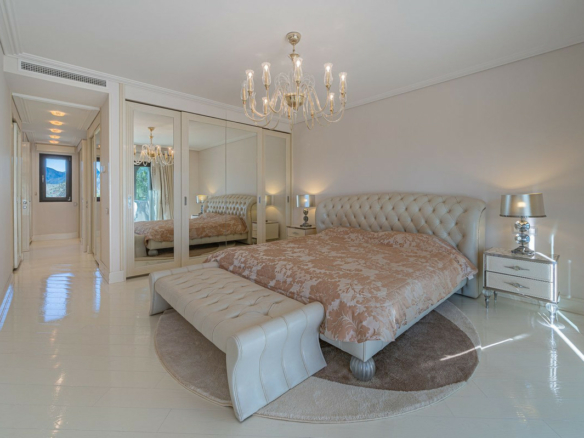 SOLD: Modern Villa in Golden Mile – Gated Tropical Community 🌴