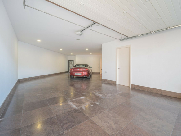SOLD: Modern Villa in Golden Mile – Gated Tropical Community 🌴