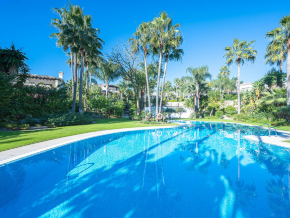 SOLD: Modern Villa in Golden Mile – Gated Tropical Community 🌴