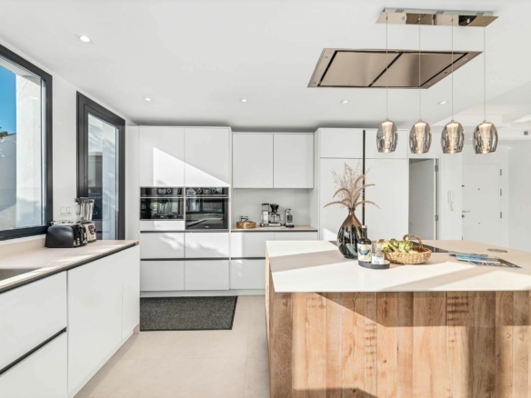 San Pedro -4B Townhouse – Turn Key -Near Facilities
