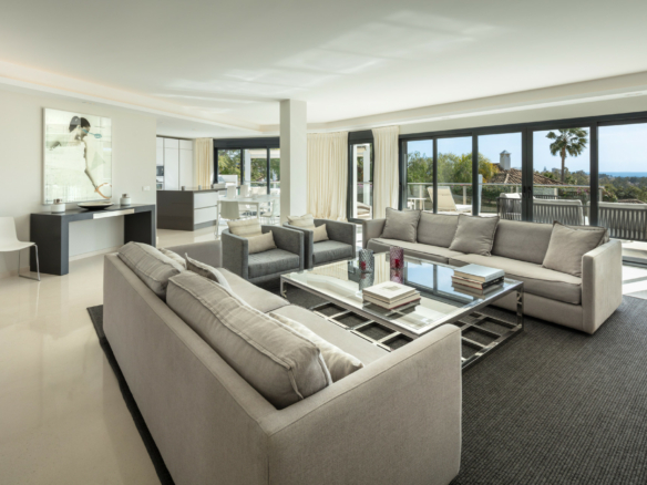 Nueva Andalucia – 5B Villa – Key Ready  – Sea Views