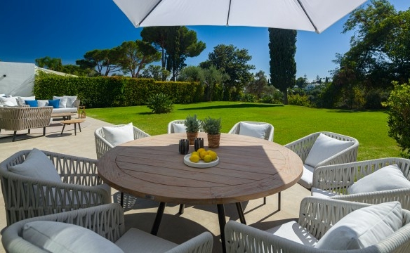 For sale – Nueva Andalucia –  Nice 3B Bungalow – Gated  -1st Line Golf
