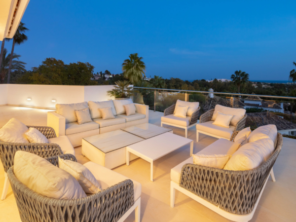 Nueva Andalucia – 5B Villa – Key Ready  – Sea Views