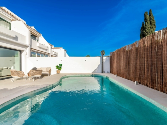 San Pedro -4B Townhouse – Turn Key -Near Facilities