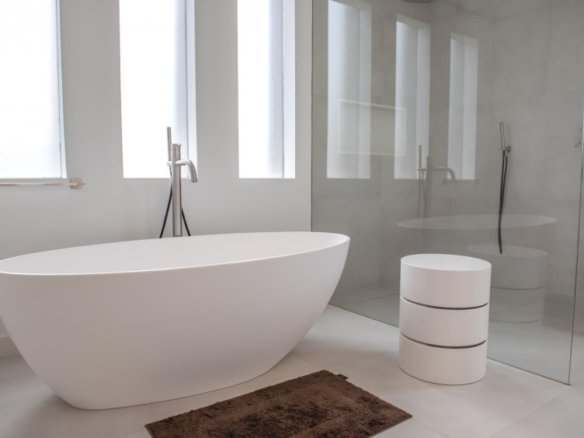 Benahavis – Modern 5B Villa – Gated Hilltop Community