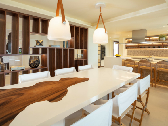 Golden Mile  – 5B Beachfront Villa – For Rent