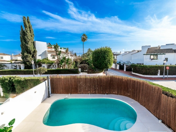 San Pedro -4B Townhouse – Turn Key -Near Facilities