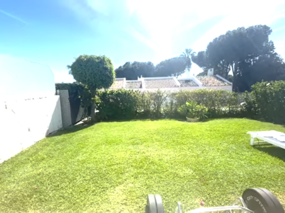 Nueva Andalucia – 3B townhouse – Gated Community